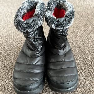 North Face quilted boots
